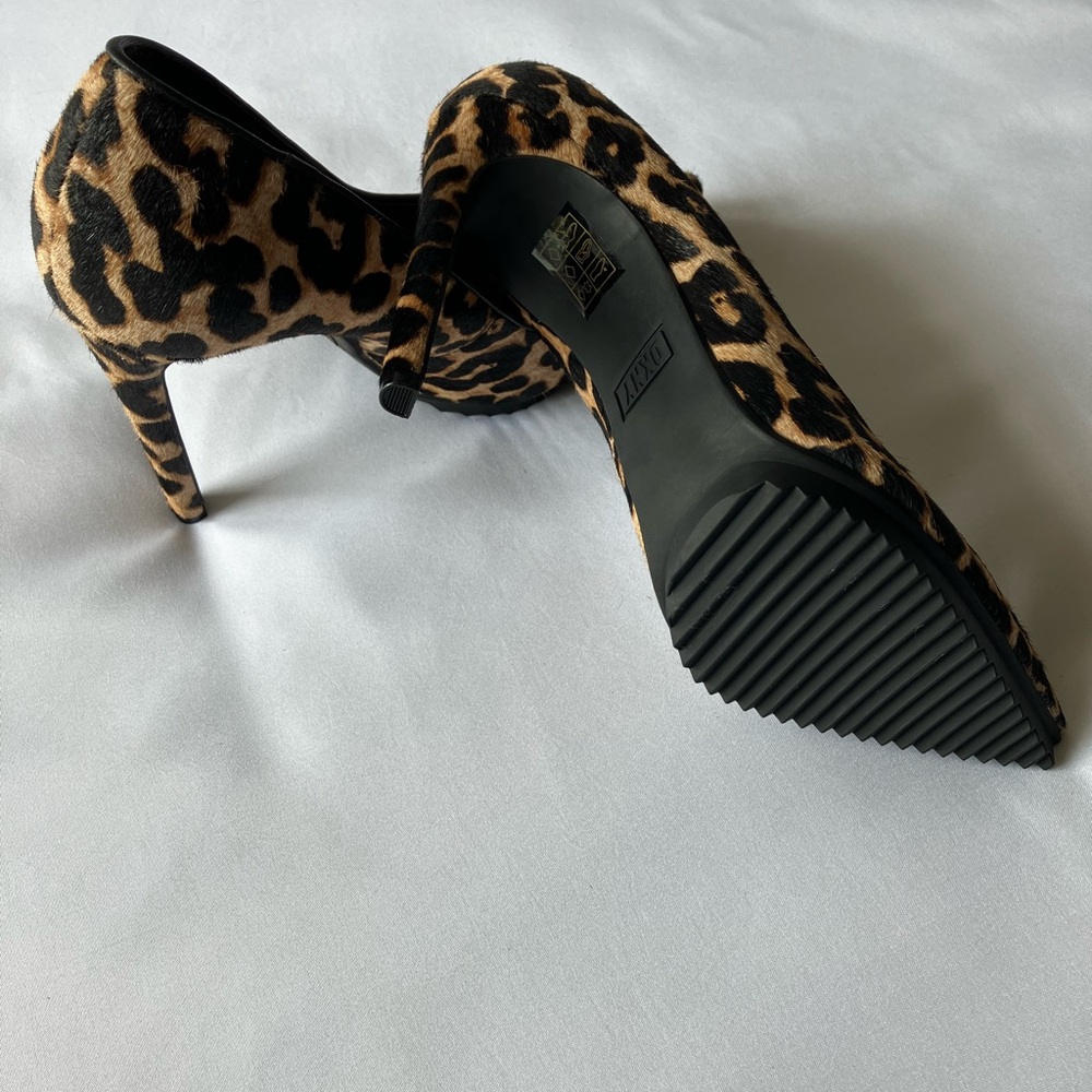 DKNY Women’s Carisa Slip-on Leopard Classic Pointed Toe Pump - Picture 12 of 15